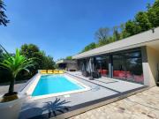 Maison 8 pièces 370 m²