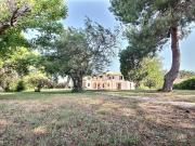 Maison 8 pièces 370 m²