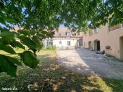 Maison 8 pièces 376 m²