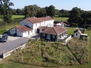 Maison 8 pièces 377 m²