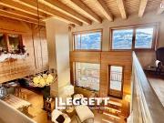 Maison 8 pièces 384 m²