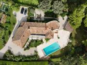 Maison 8 pièces 409 m²