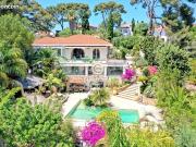 Maison 8 pièces 490 m²