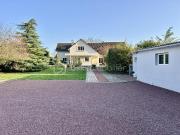 Maison 8 pièces 5 chambres de 205m² à VILLEBLEVIN 89340