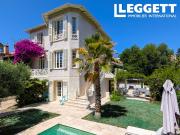 Maison avec piscine en bord de mer