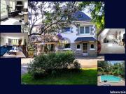 Maison 9 pièces 195 m² Maison 9 pièces 195 m²