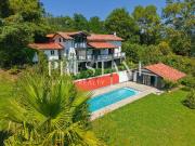 Maison 9 pièces 200 m²