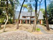 Maison 9 pièces 201 m²