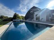 Maison 9 pièces 202 m²