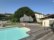Maison 9 pièces 205 m²