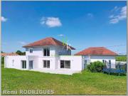 Maison 9 pièces 213 m²