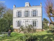 Maison 9 pièces 215 m²