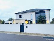 Maison 9 pièces 220 m²