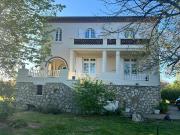 Maison 9 pièces 220 m²