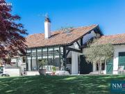 Maison 9 pièces 225 m²