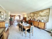 Maison 9 pièces 225 m² Maison 9 pièces 225 m²