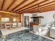 Maison 9 pièces 234 m² Maison 9 pièces 234 m²