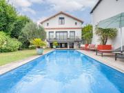 Maison 9 pièces 235 m²