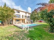 Maison 9 pièces 240 m²