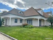 Maison 9 pièces 240 m²