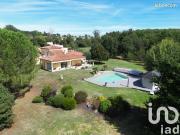 Maison 9 pièces 243 m²