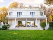 Maison 9 pièces 245 m²