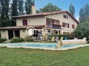 Maison 9 pièces 247 m²