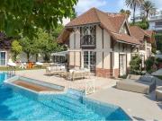 Maison 9 pièces 250 m²