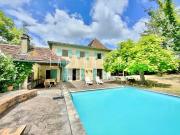 Maison 9 pièces 252 m²