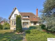 Maison 9 pièces 260 m²