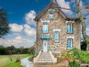 Maison 9 pièces 260 m²