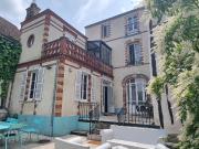 Maison 9 pièces 285 m²