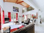 Maison 9 pièces 285 m² Maison 9 pièces 285 m²