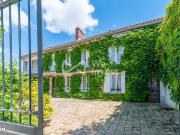 Maison 9 pièces 300 m²