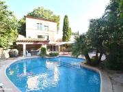 Maison 9 pièces 300 m²