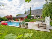 Maison 9 pièces 303 m²