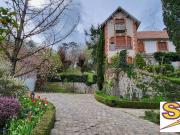 Maison 9 pièces 305 m²