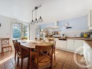 Maison 9 pièces 305 m²