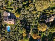 Maison 9 pièces 305 m²