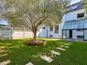 Maison 9 pièces 322 m²