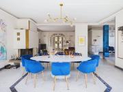 Maison 9 pièces 330 m²