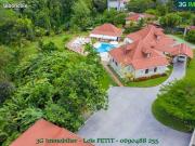 Maison 9 pièces 355 m²