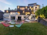 Maison 9 pièces 370 m²