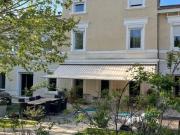 Maison 9 pièces 380 m²