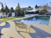 Maison 9 pièces 380 m²