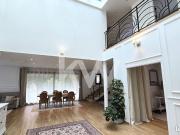 Maison 9 pièces 446 m²