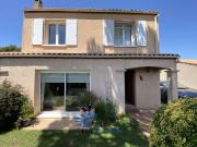 Maison a etage 3 chambres garage jardin