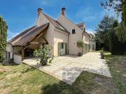 Maison à louer 8 Pièces 256 m2 / 2758 sq ft Chambourcy 4... Maison à louer 8 Pièces 256 m2 / 2758 sq ft Chambourcy 4...