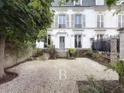 Maison à louer 9 Pièces 191 m2 / 2060 sq ft Neuilly sur...