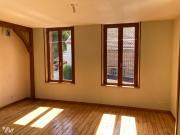 Maison à louer à Bar sur Seine, Grand Est, 690€